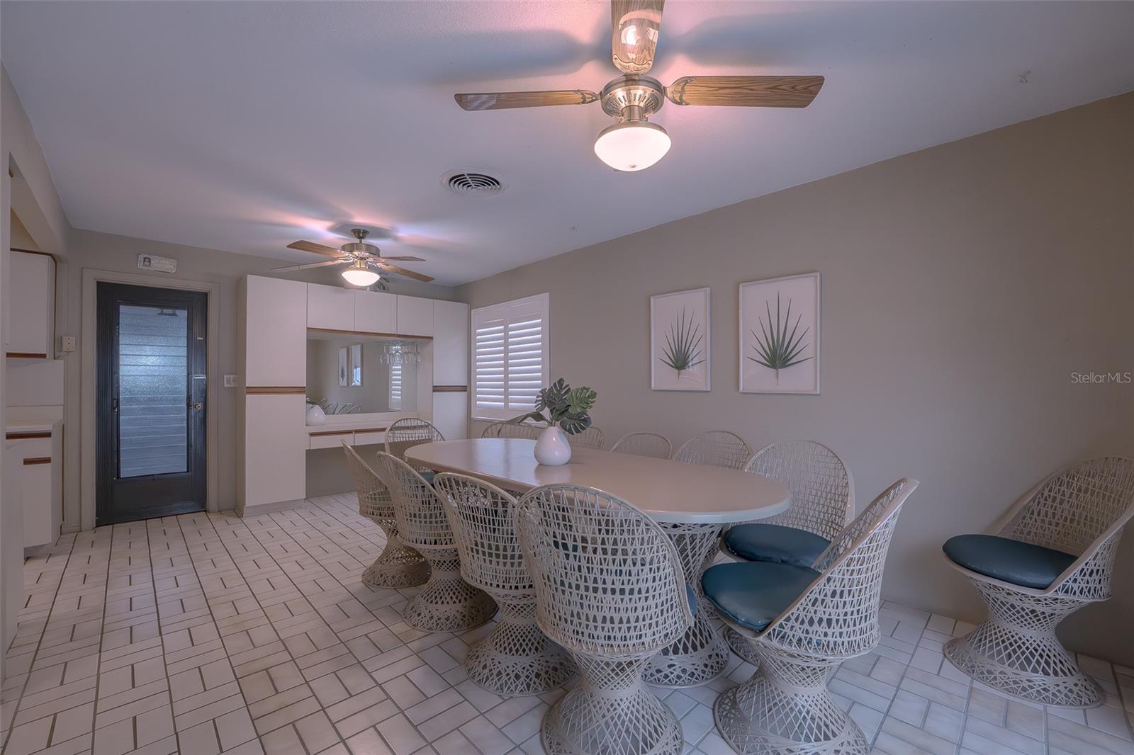 YACHT CLUB ESTATES - Residential