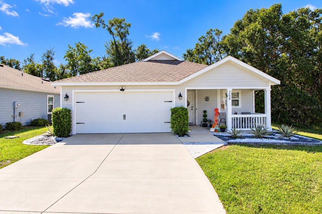 Photo of 708 SW 251st Way, Newberry, FL 32669 (MLS # GC544162)