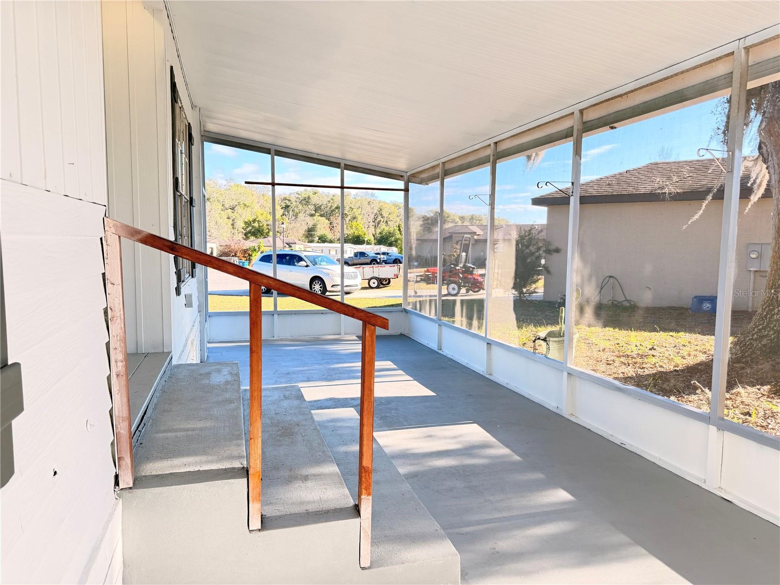 HILL N DALE THE VILLAGE - Residential