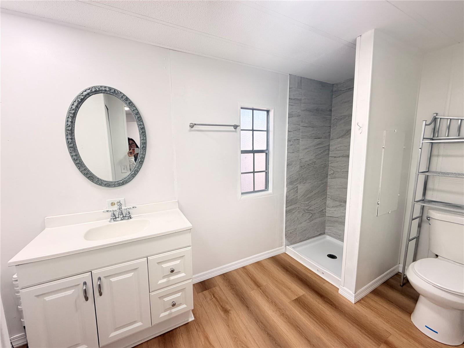 HILL N DALE THE VILLAGE - Residential