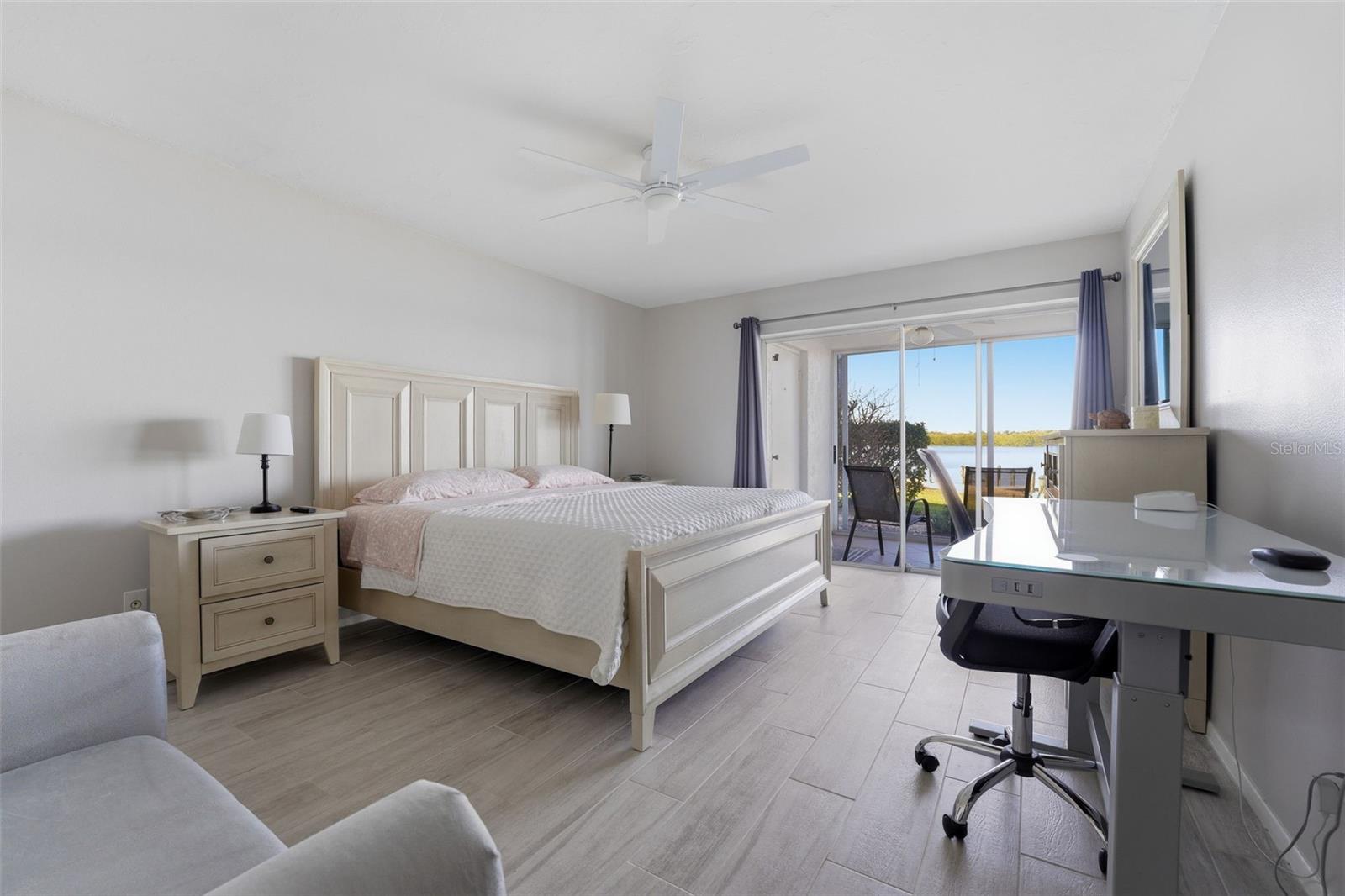 LONGBOAT HARBOUR - Residential