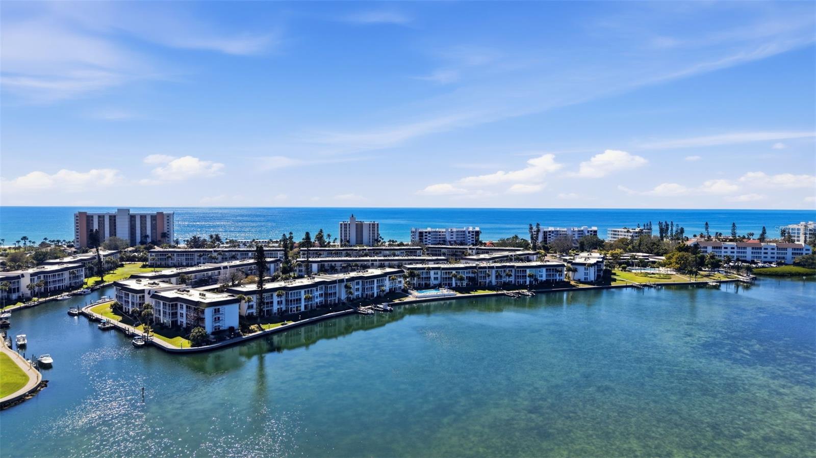 LONGBOAT HARBOUR - Residential