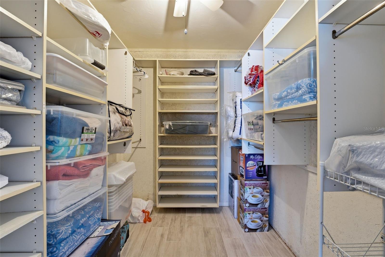 LONGBOAT HARBOUR - Residential