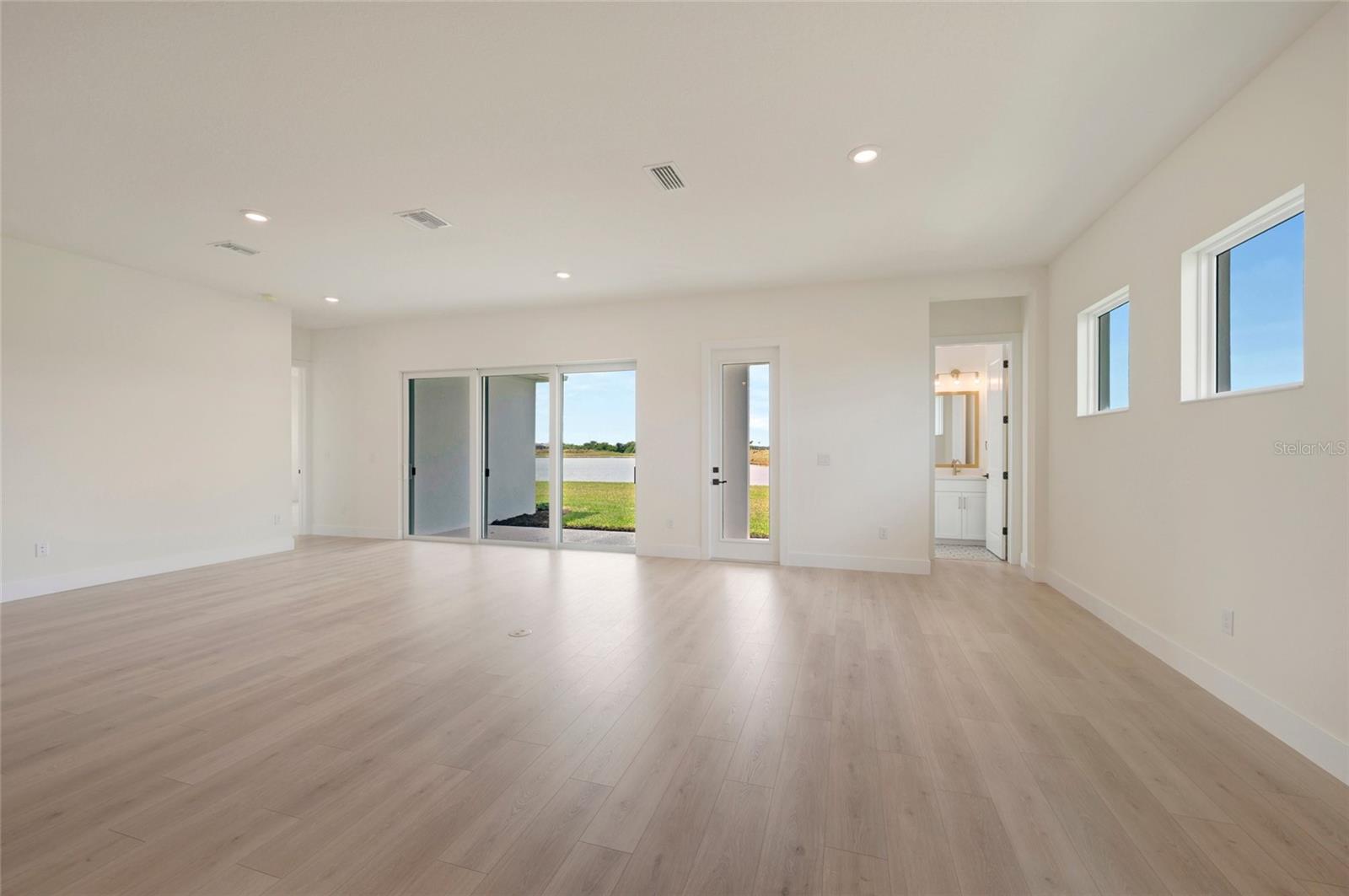 PALMERA AT WELLEN PARK - Residential