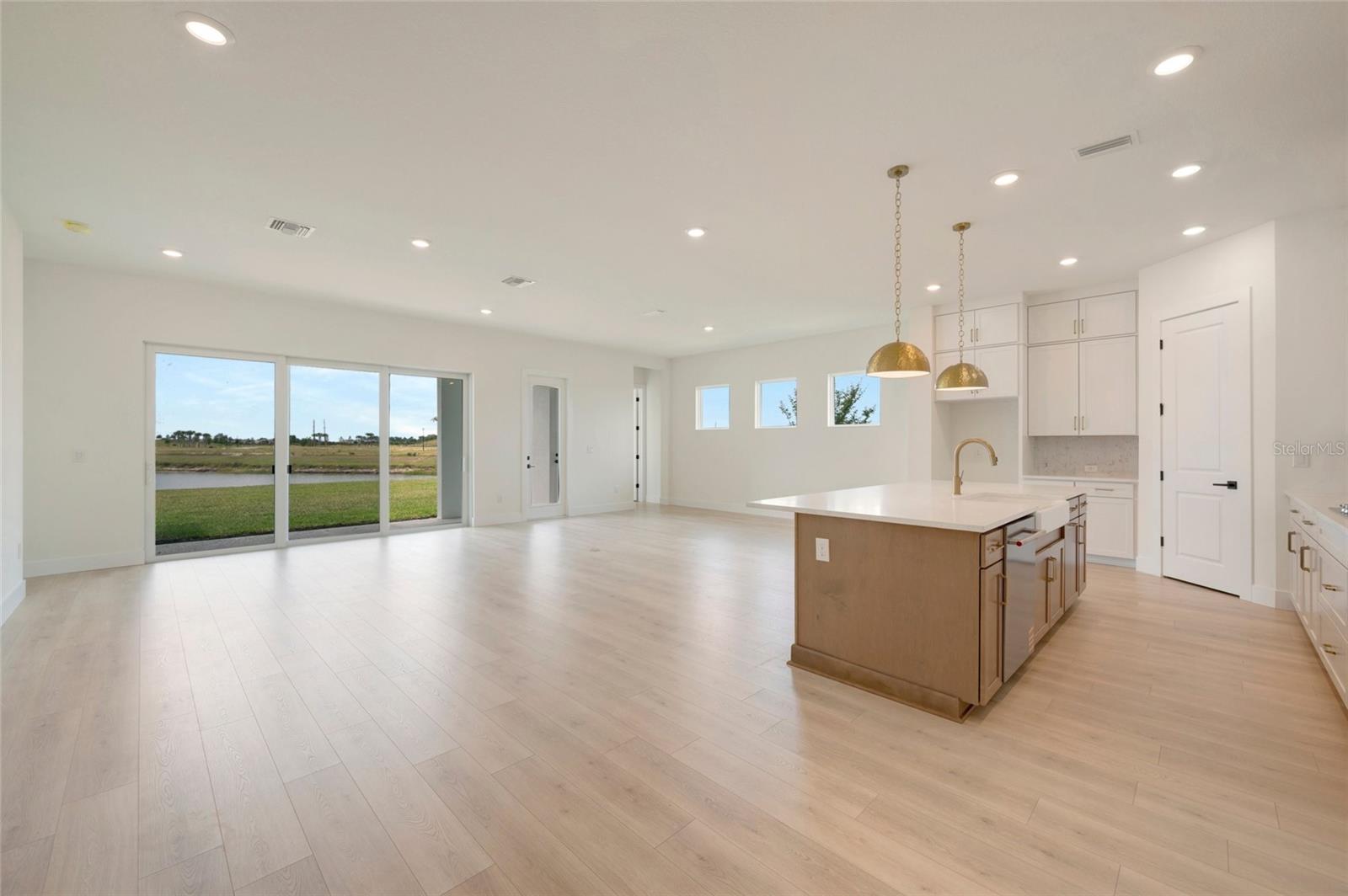 PALMERA AT WELLEN PARK - Residential