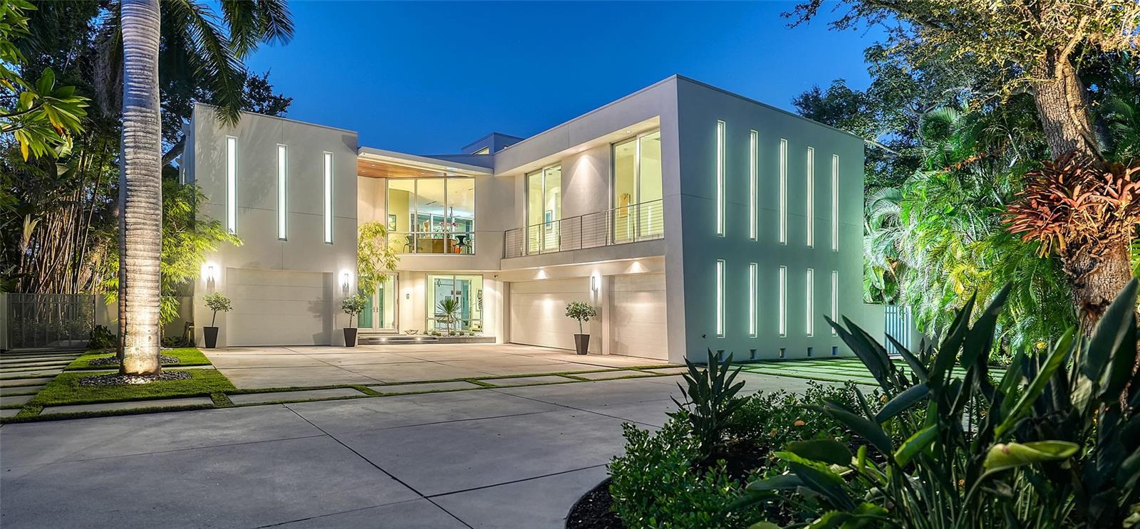 COCOANUT BAYOU - Residential