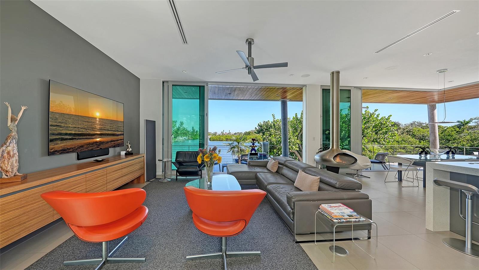 COCOANUT BAYOU - Residential