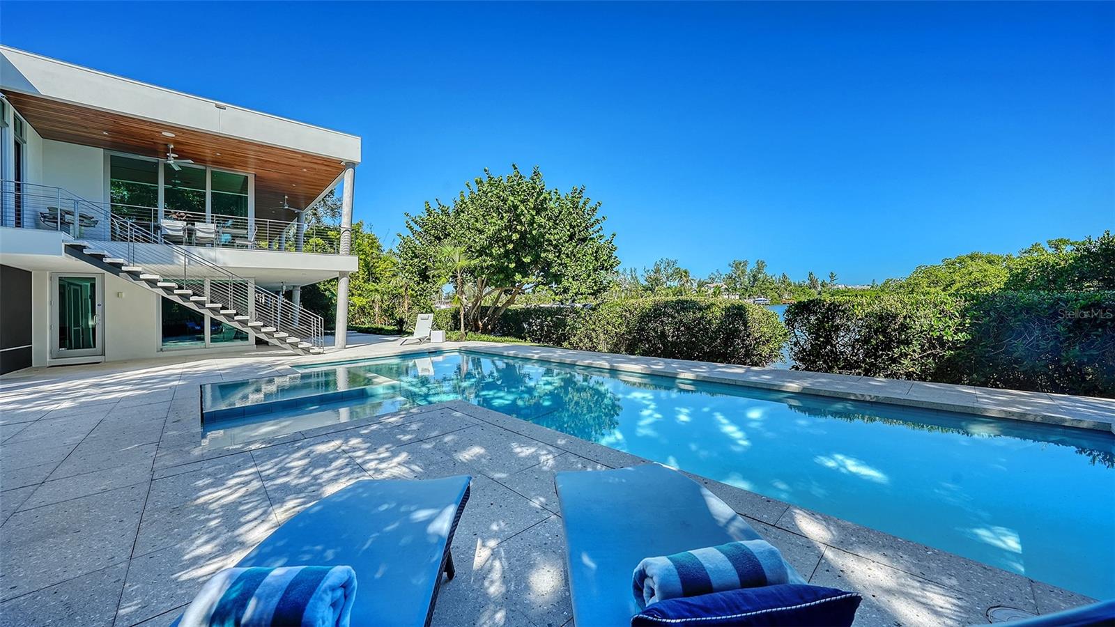 COCOANUT BAYOU - Residential