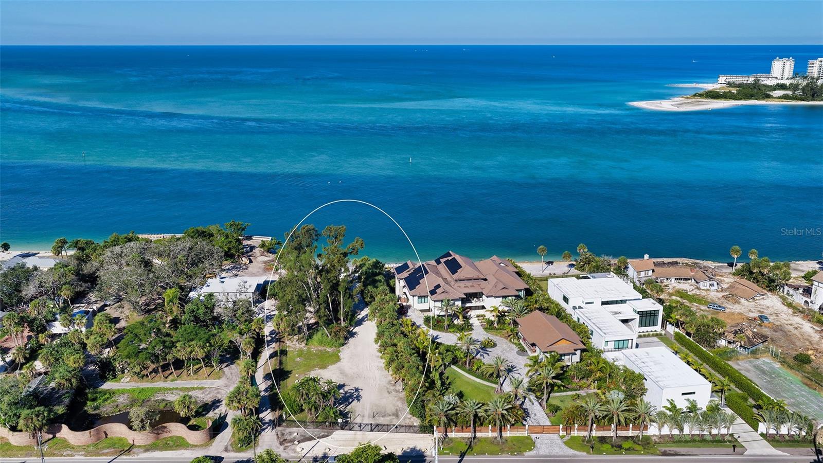 COCOANUT BAYOU - Residential