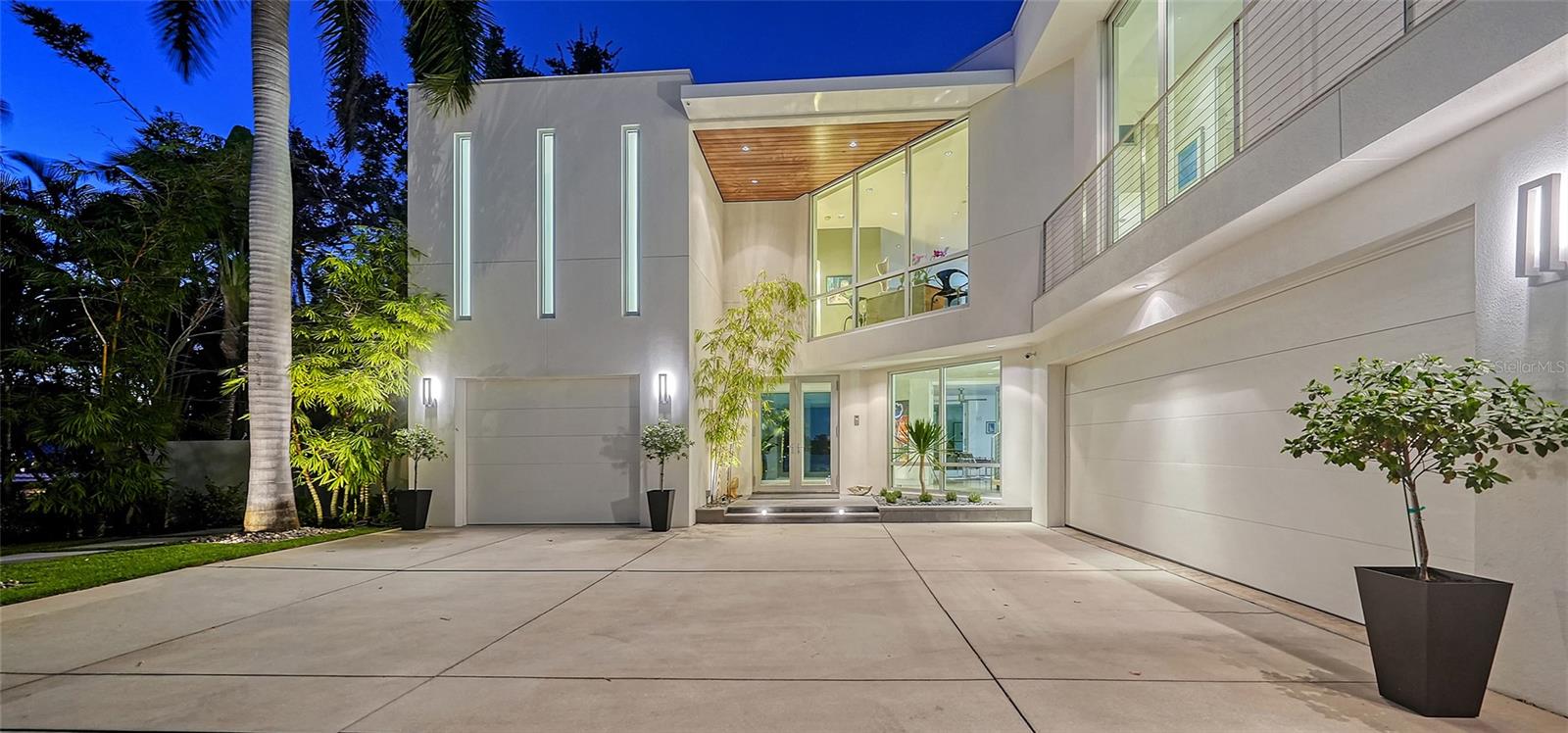 COCOANUT BAYOU - Residential