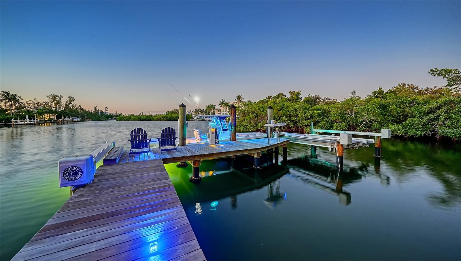 COCOANUT BAYOU - Residential