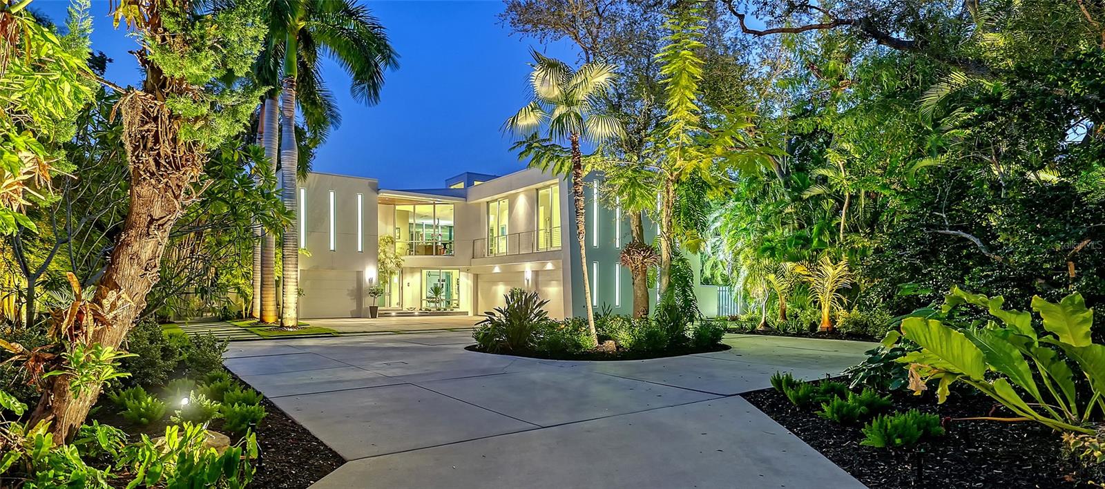 COCOANUT BAYOU - Residential