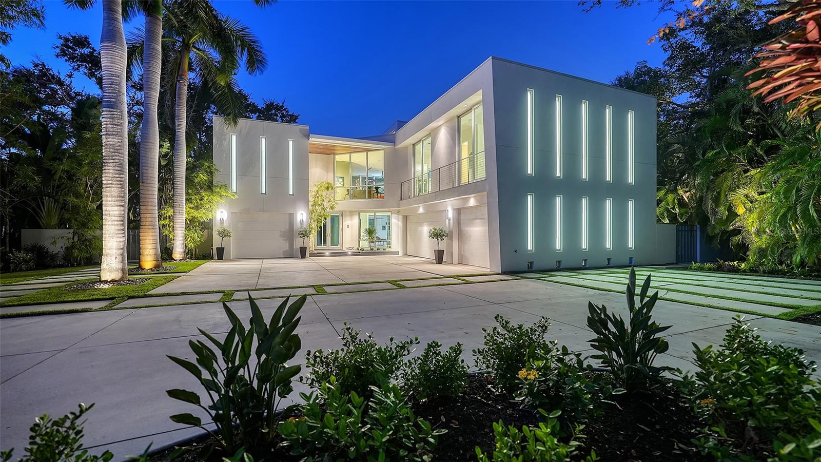 COCOANUT BAYOU - Residential