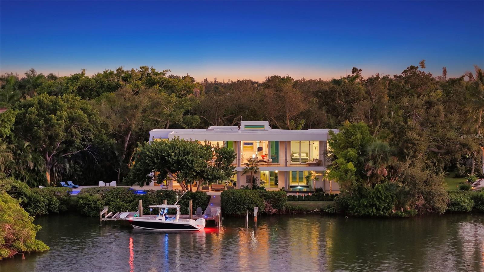 COCOANUT BAYOU - Residential