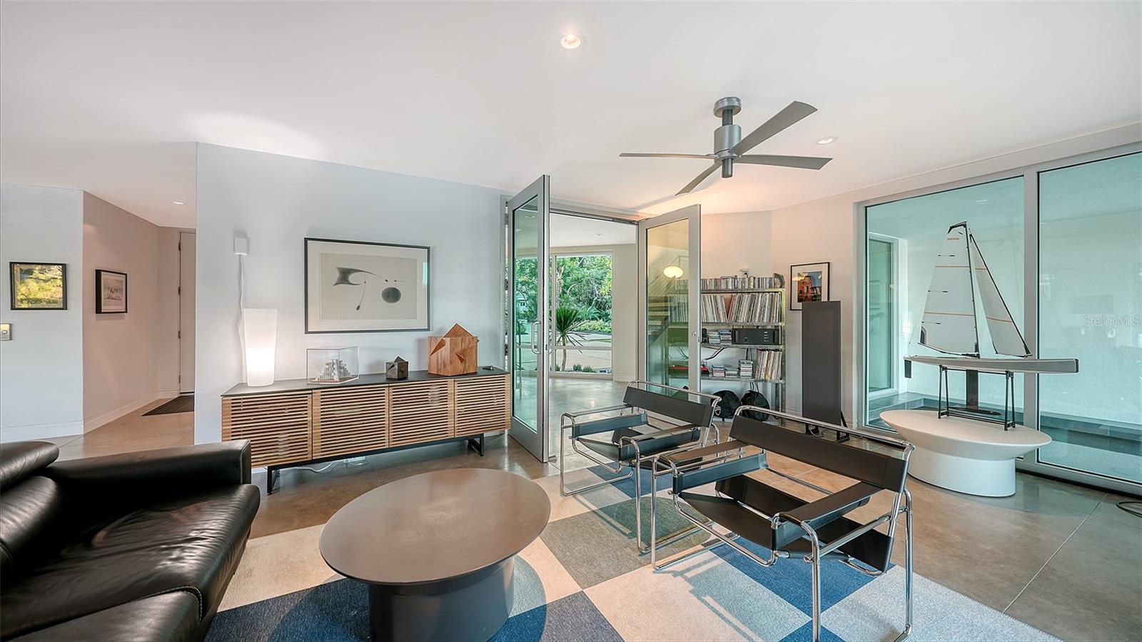COCOANUT BAYOU - Residential