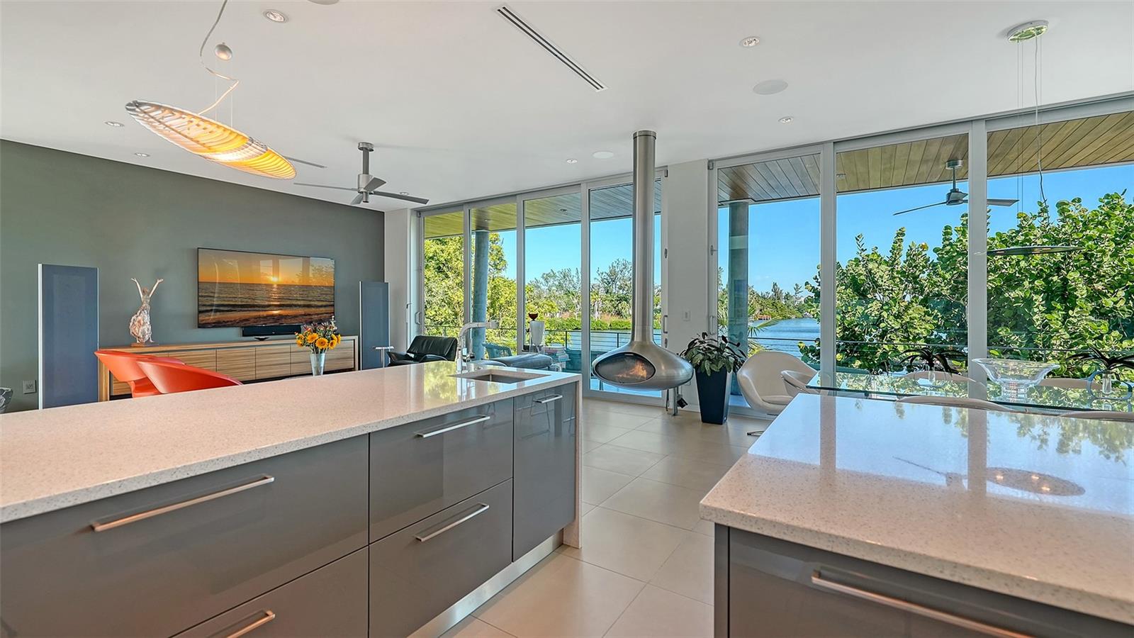 COCOANUT BAYOU - Residential