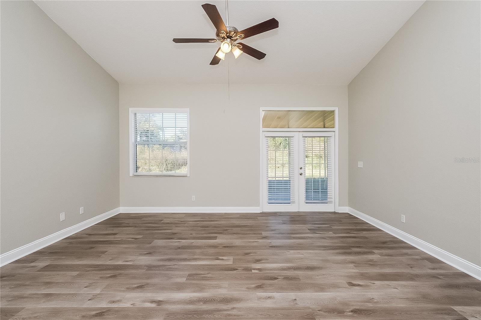 SEMINOLE LAKE ESTATES - Residential Lease