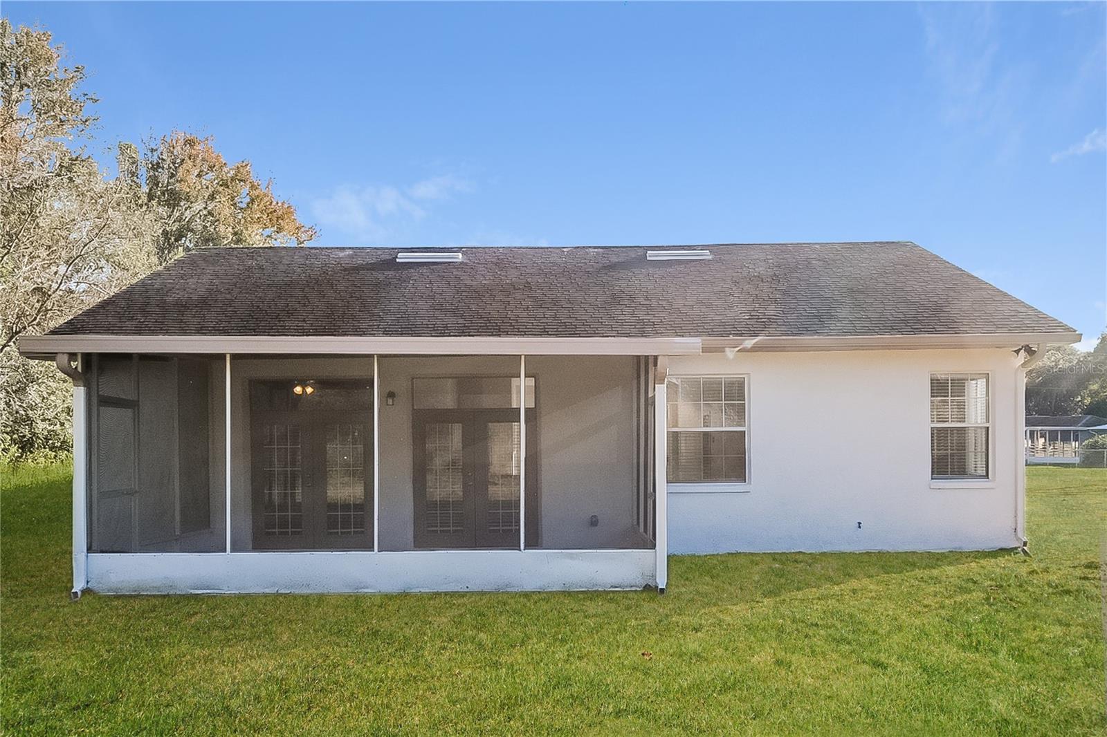 SEMINOLE LAKE ESTATES - Residential Lease