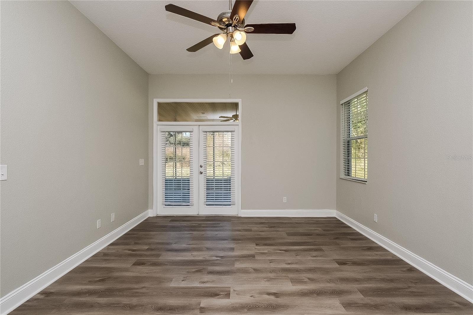 SEMINOLE LAKE ESTATES - Residential Lease