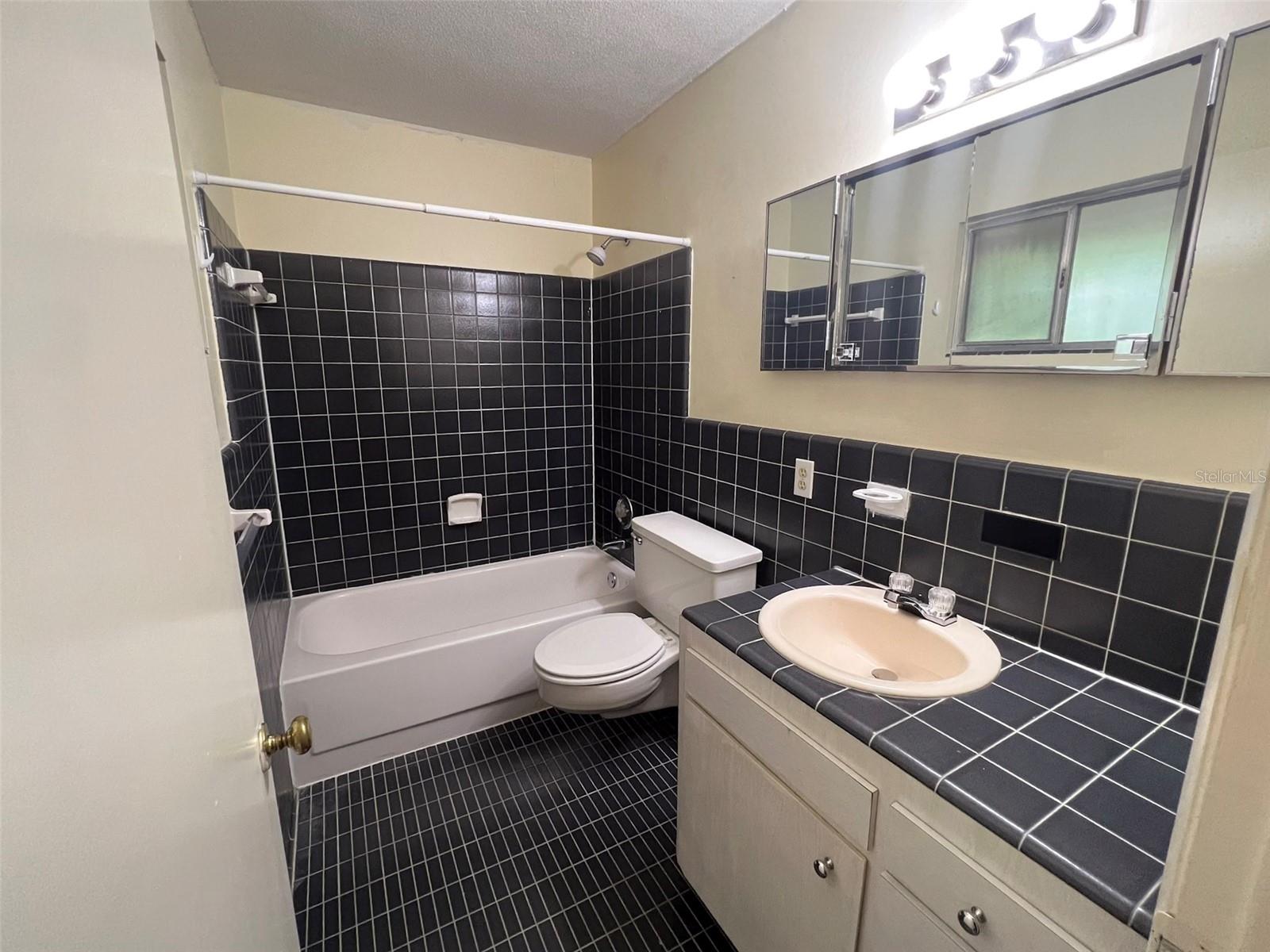 LIBBY HEIGHTS - Residential Lease