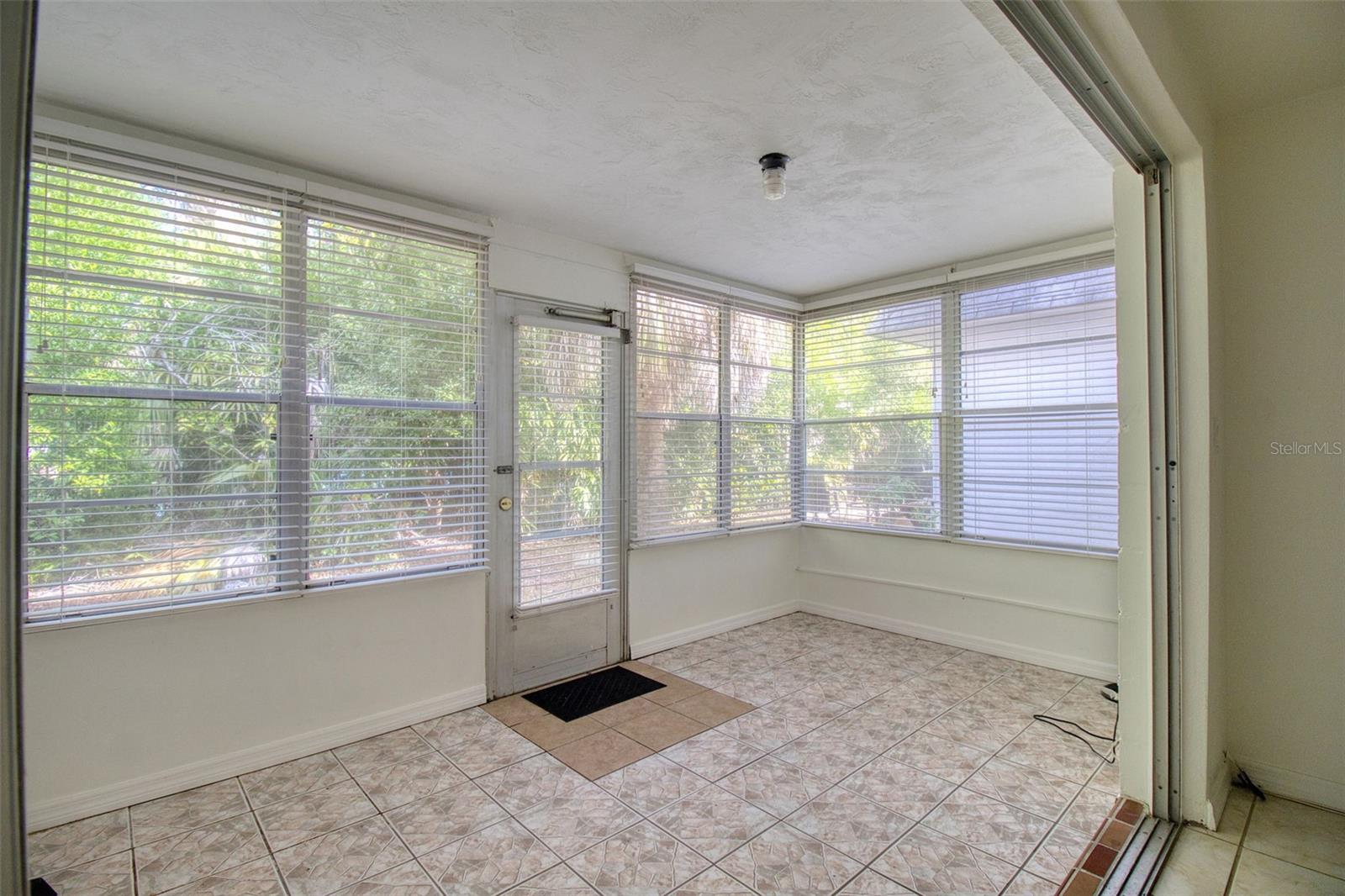 GARDENS BEACON SQUARE - Residential