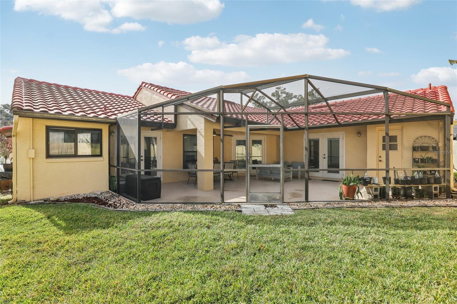 GRANADA VILLAS PH 03 - Residential