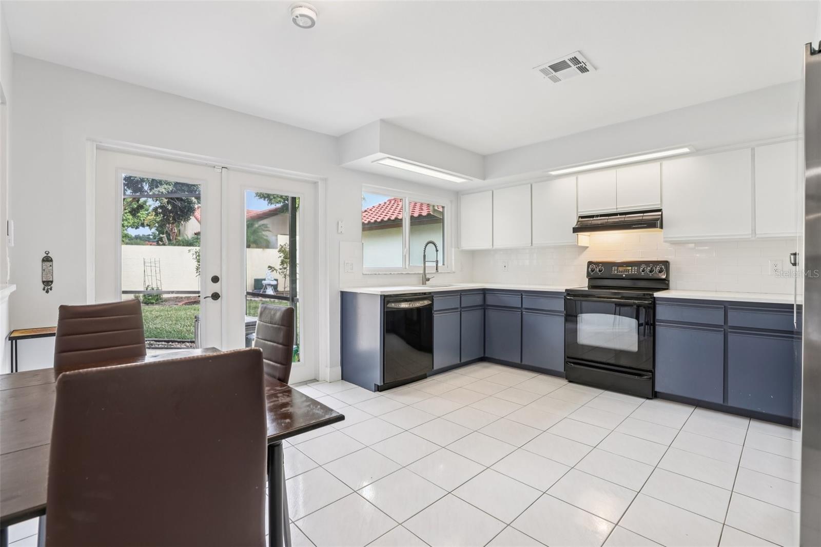 GRANADA VILLAS PH 03 - Residential