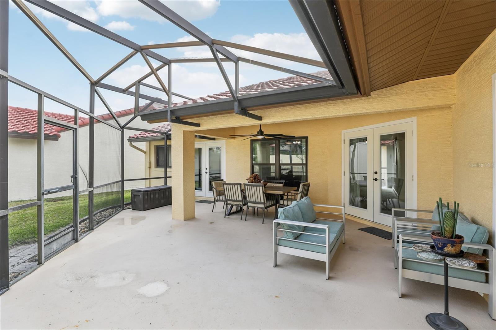 GRANADA VILLAS PH 03 - Residential