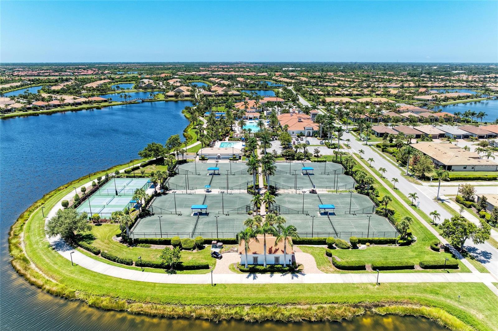 ISLANDWALK AT THE WEST VILLAGE - Residential