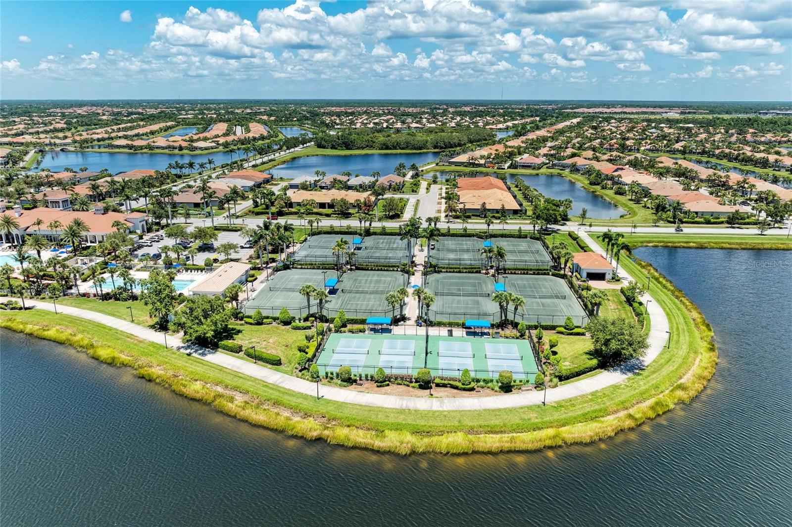 ISLANDWALK AT THE WEST VILLAGE - Residential