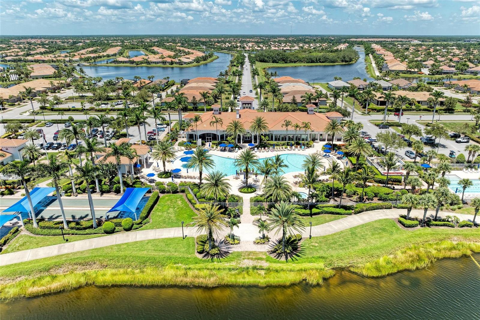 ISLANDWALK AT THE WEST VILLAGE - Residential