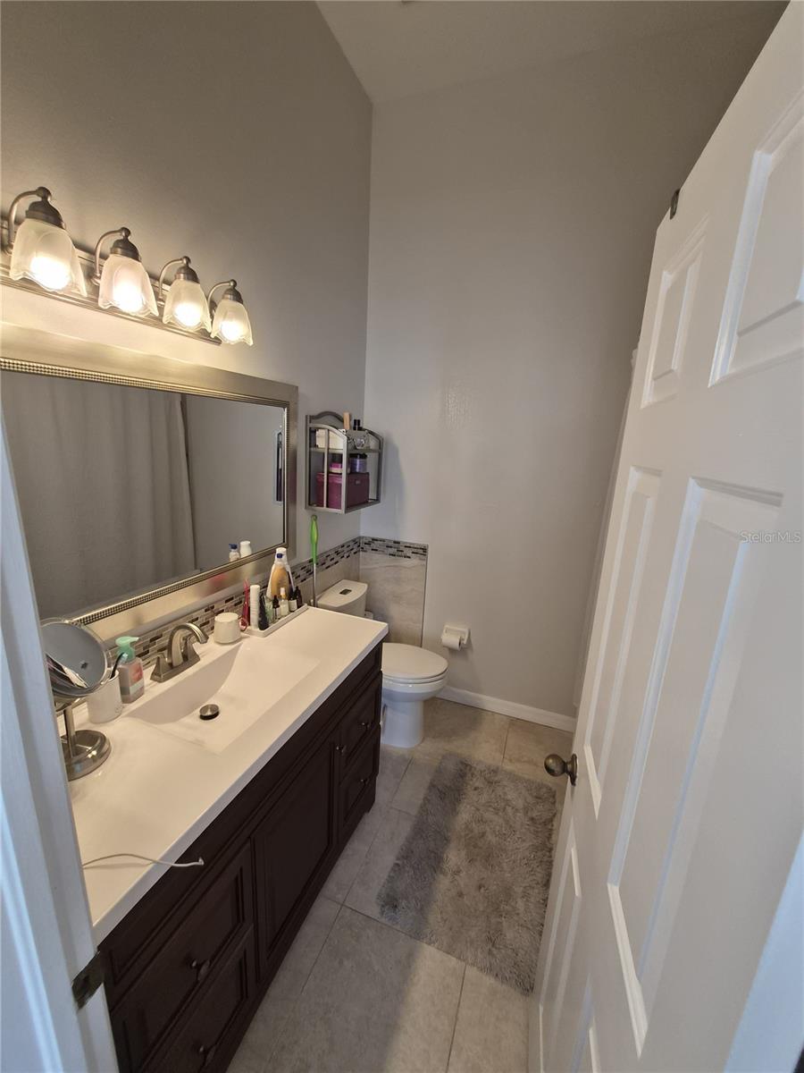 GREEN VALLEY ESTATES UNIT TWO - Residential Lease