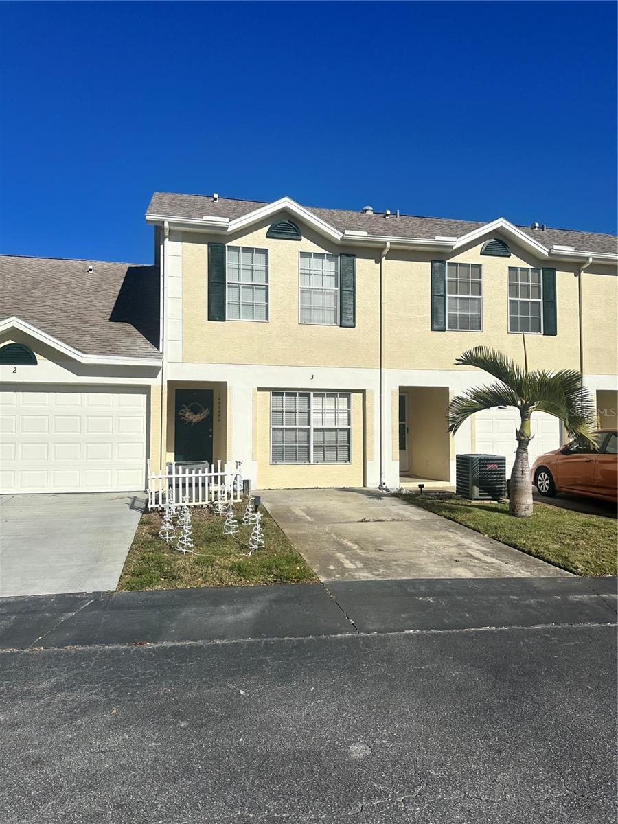 GREEN VALLEY ESTATES UNIT TWO - Residential Lease