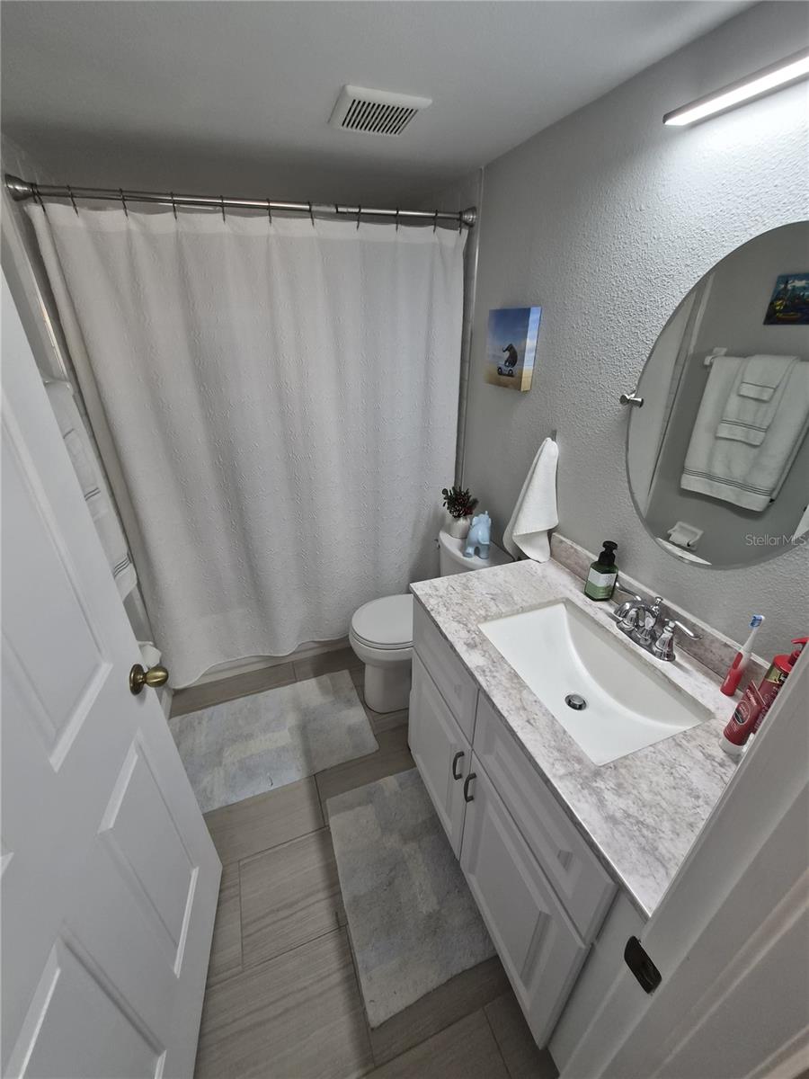 GREEN VALLEY ESTATES UNIT TWO - Residential Lease