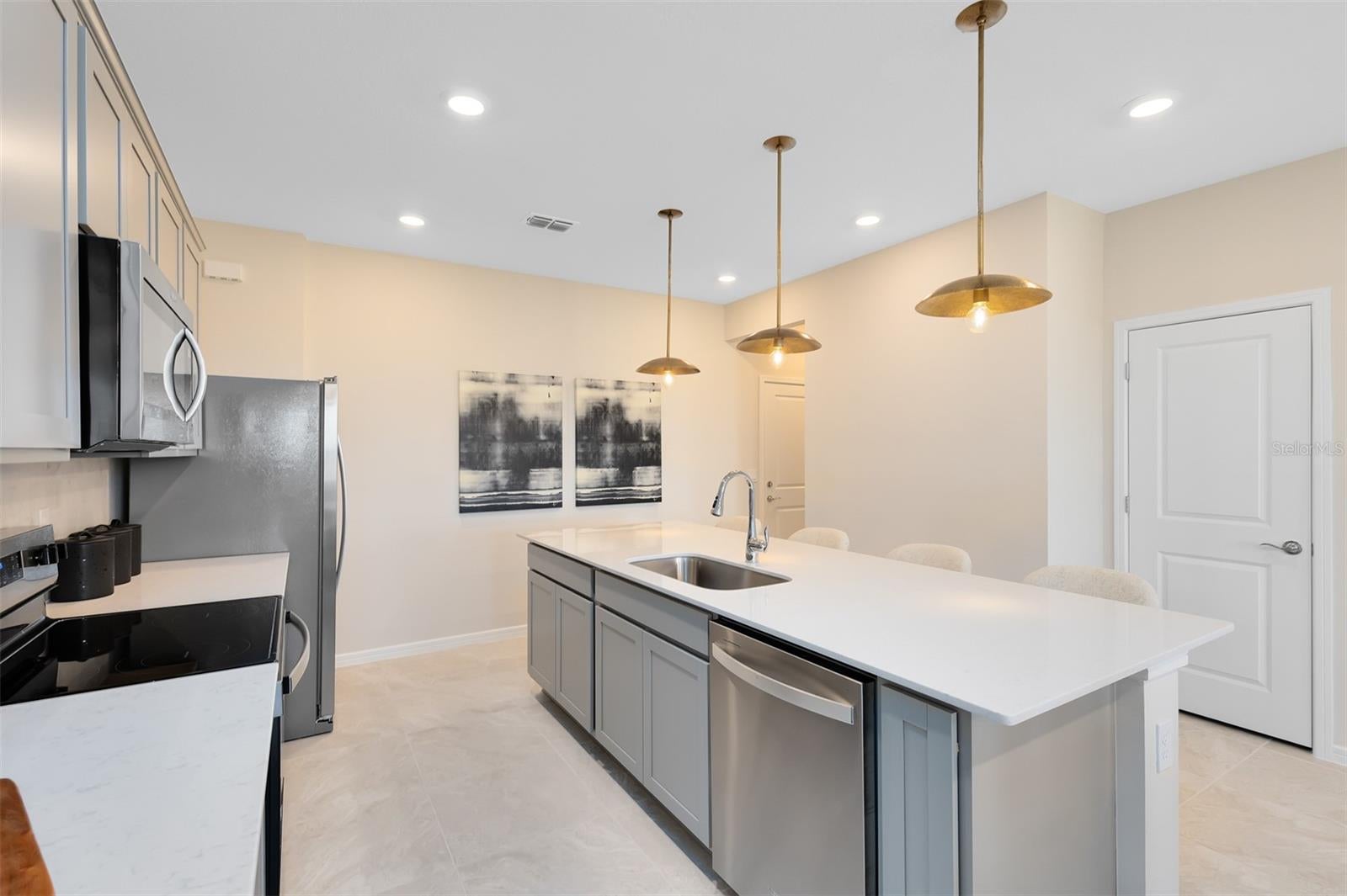 2119 SOUTHBURY DRIVE