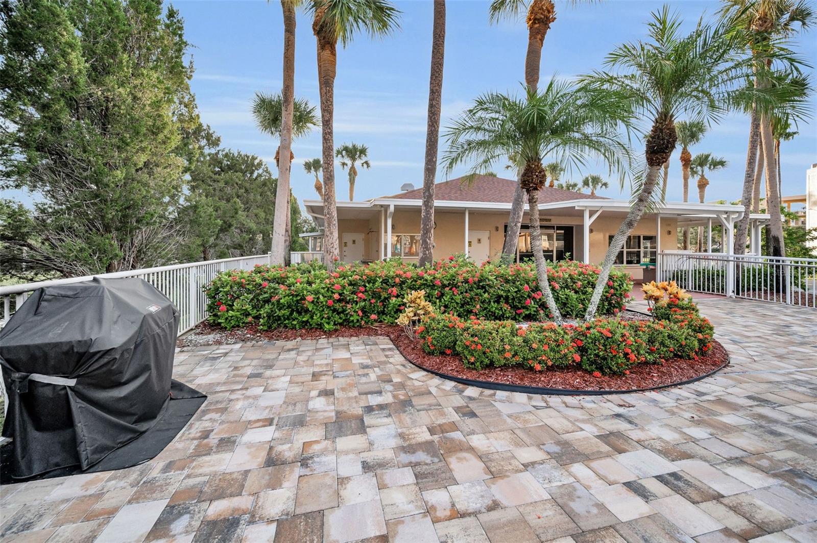 LONG BAYOU - Residential