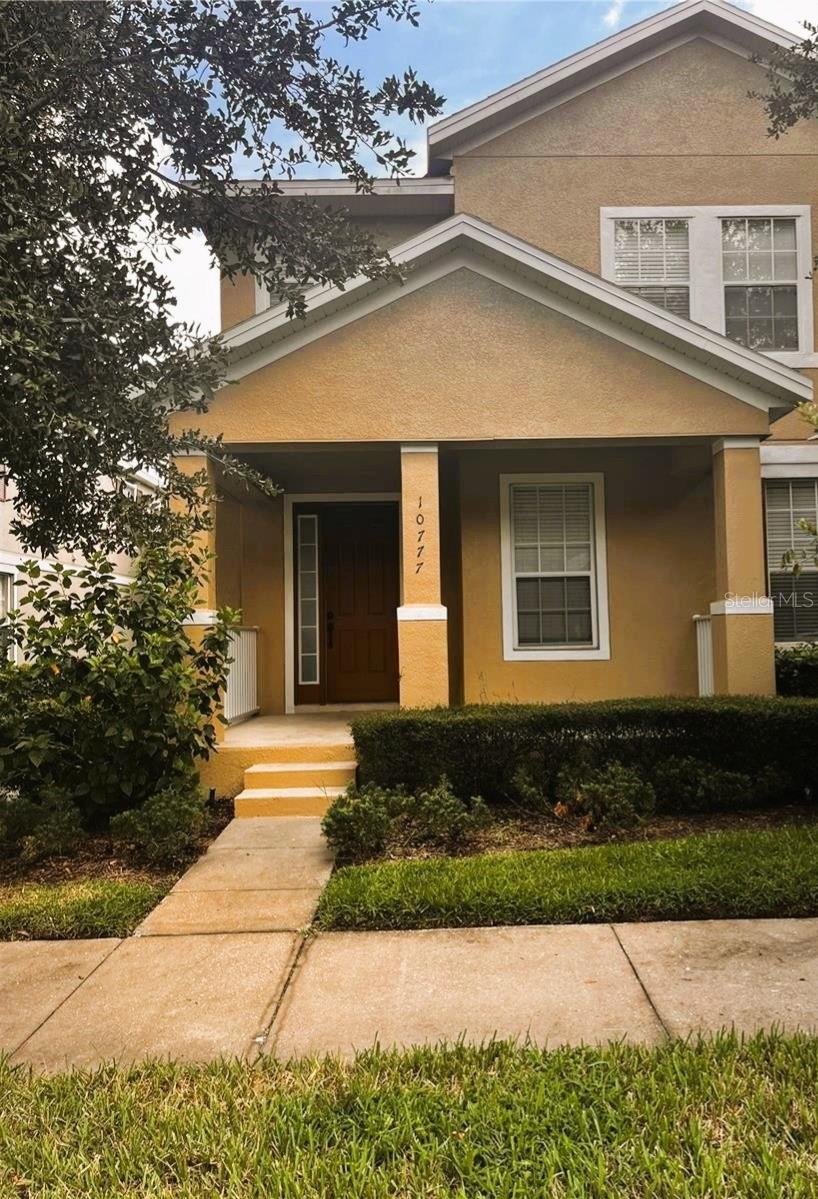 This property is in great condition, with upgraded laminate floor and tile on first floor. Spacious eat-in kitchen. Amenities are playground, basketball count, tennis court, volleyball court, lakefront dog park. Conveniently located near restaurants and shopping easy access to the major highways 417 & 528. No pets, renters' insurance is required. Note: All applicants in a household 18 and up must apply individually. All adult applicants will have a credit and background check conducted. Minimum credit 600+, no eviction, foreclosure, or bankruptcy. The income must 3x rent (combined). To Apply go to www.vantagerealtypm.com