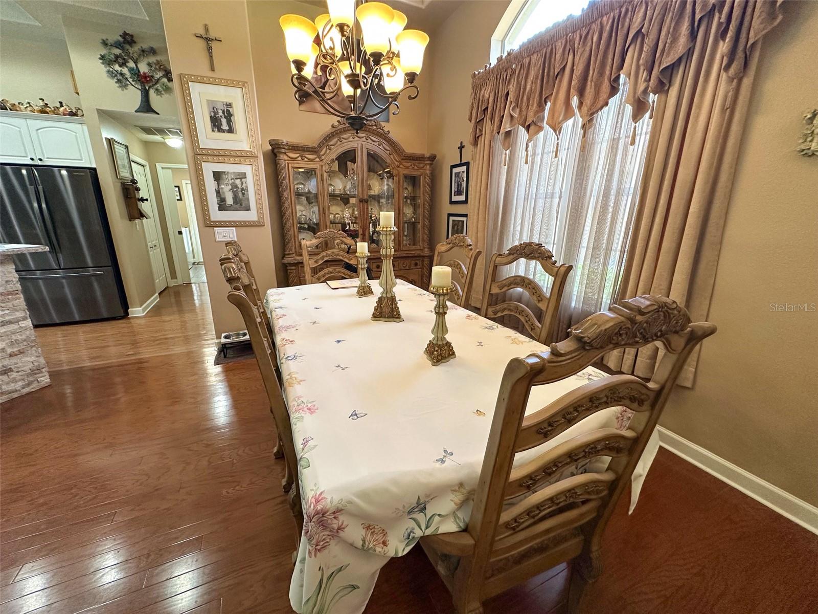 AUTUMN OAKS - Residential