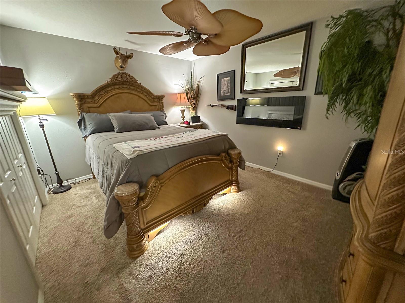 AUTUMN OAKS - Residential