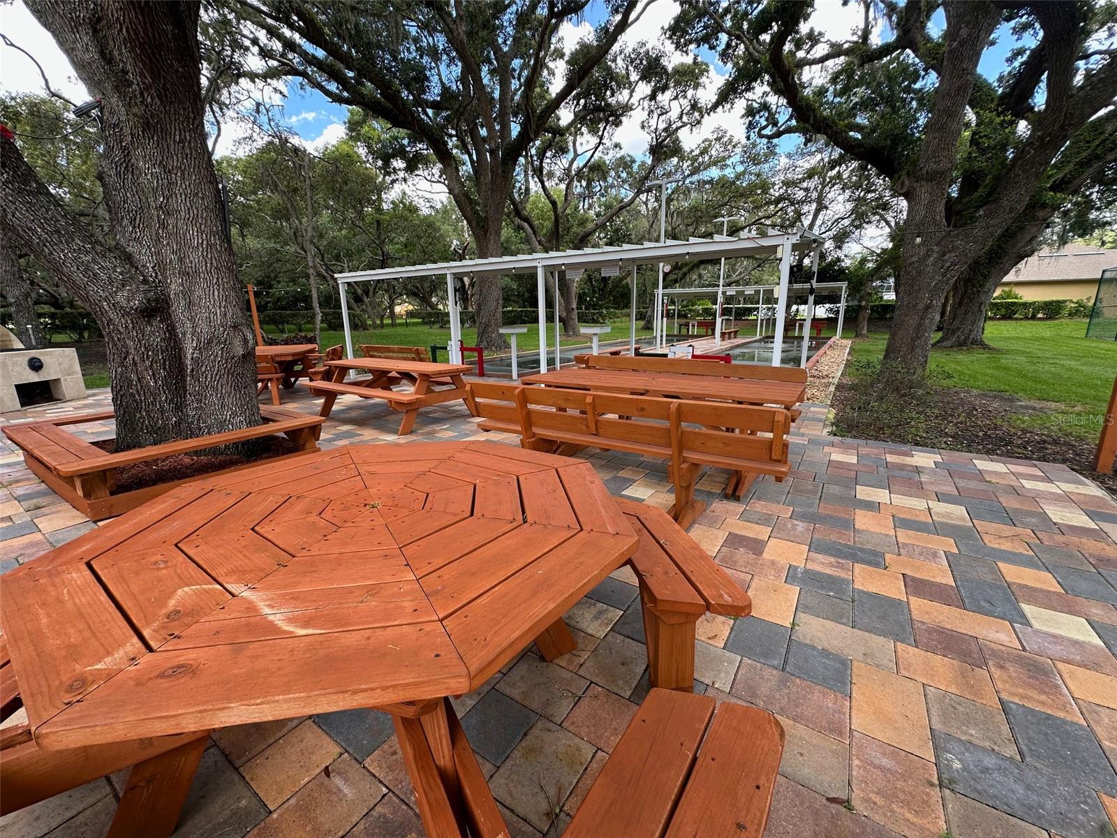 AUTUMN OAKS - Residential