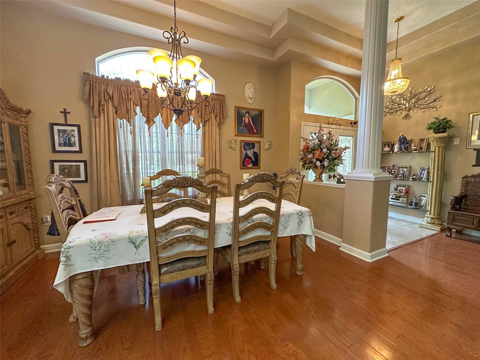 AUTUMN OAKS - Residential