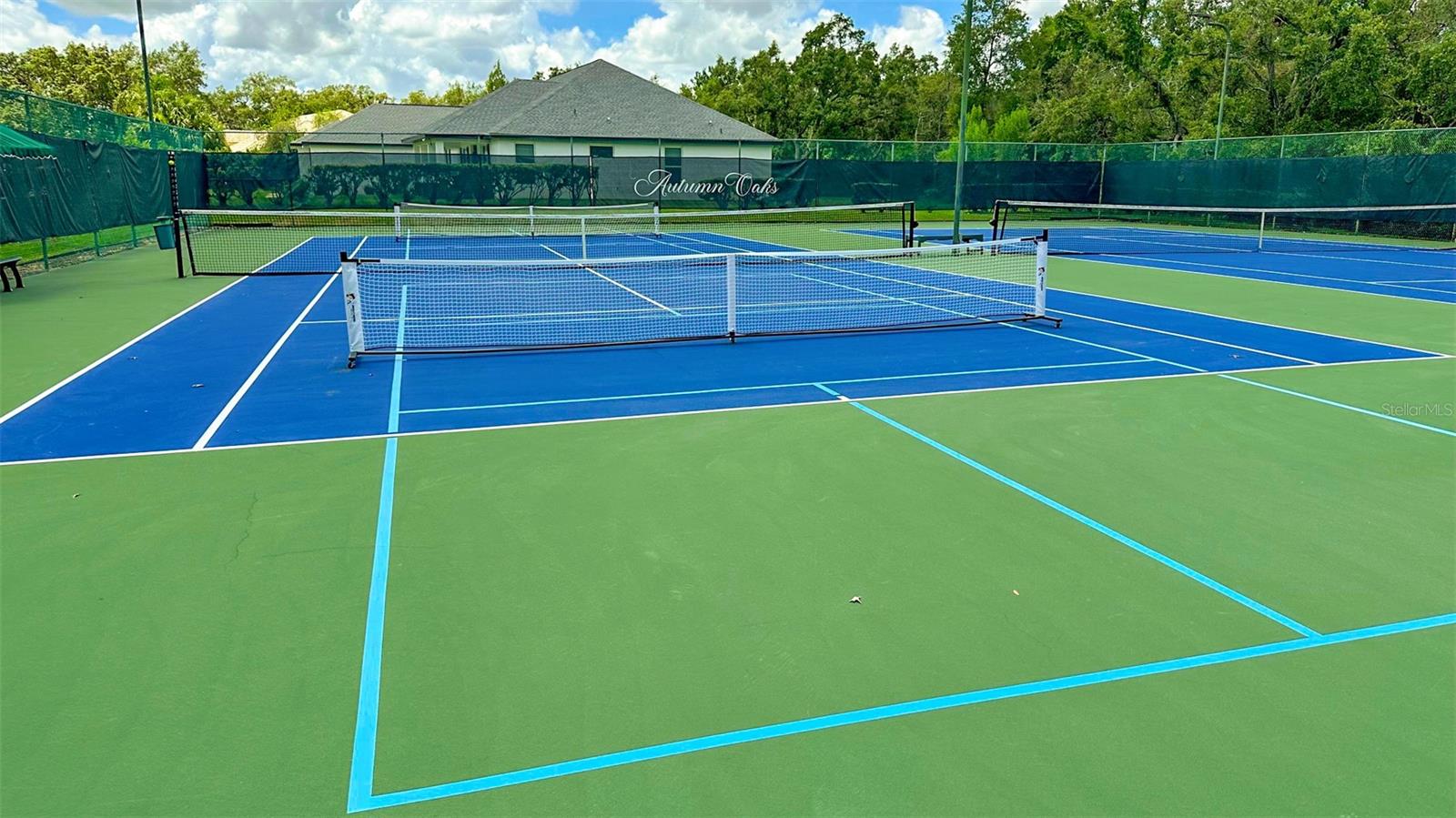 AUTUMN OAKS - Residential