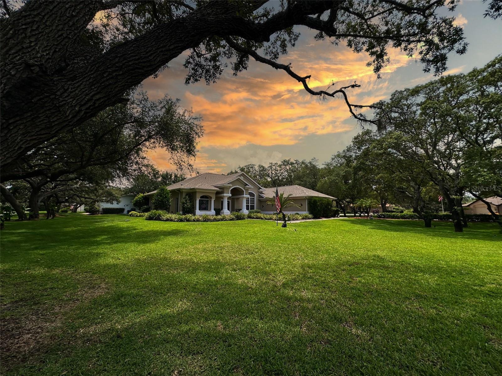 AUTUMN OAKS - Residential