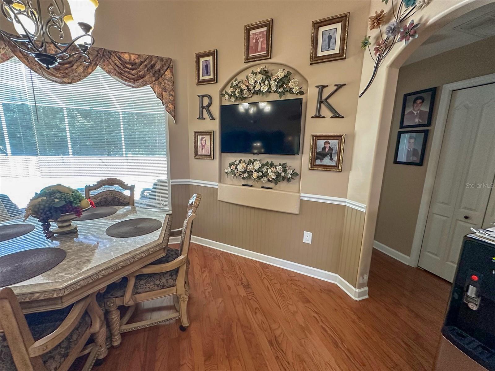 AUTUMN OAKS - Residential