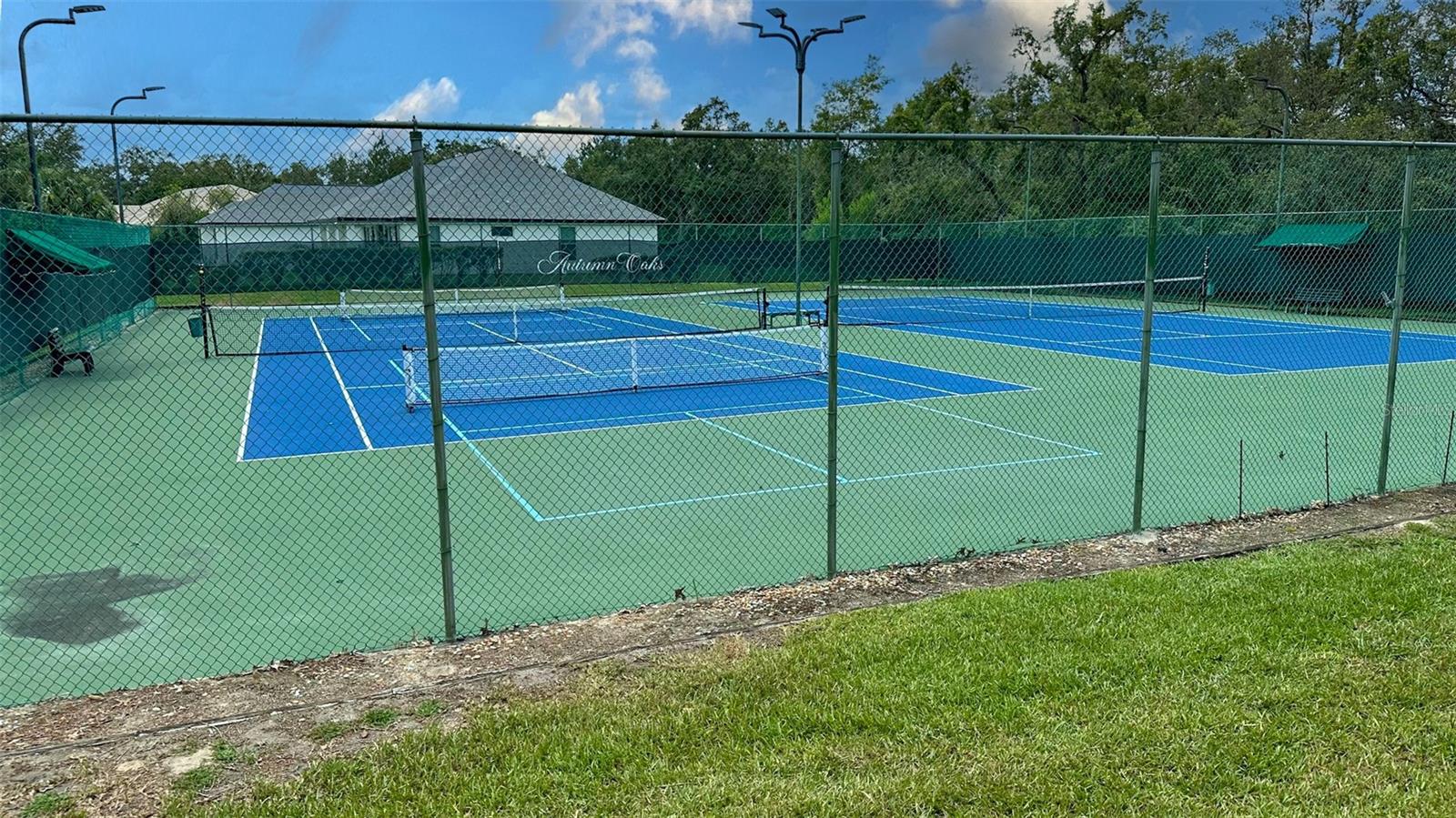 AUTUMN OAKS - Residential