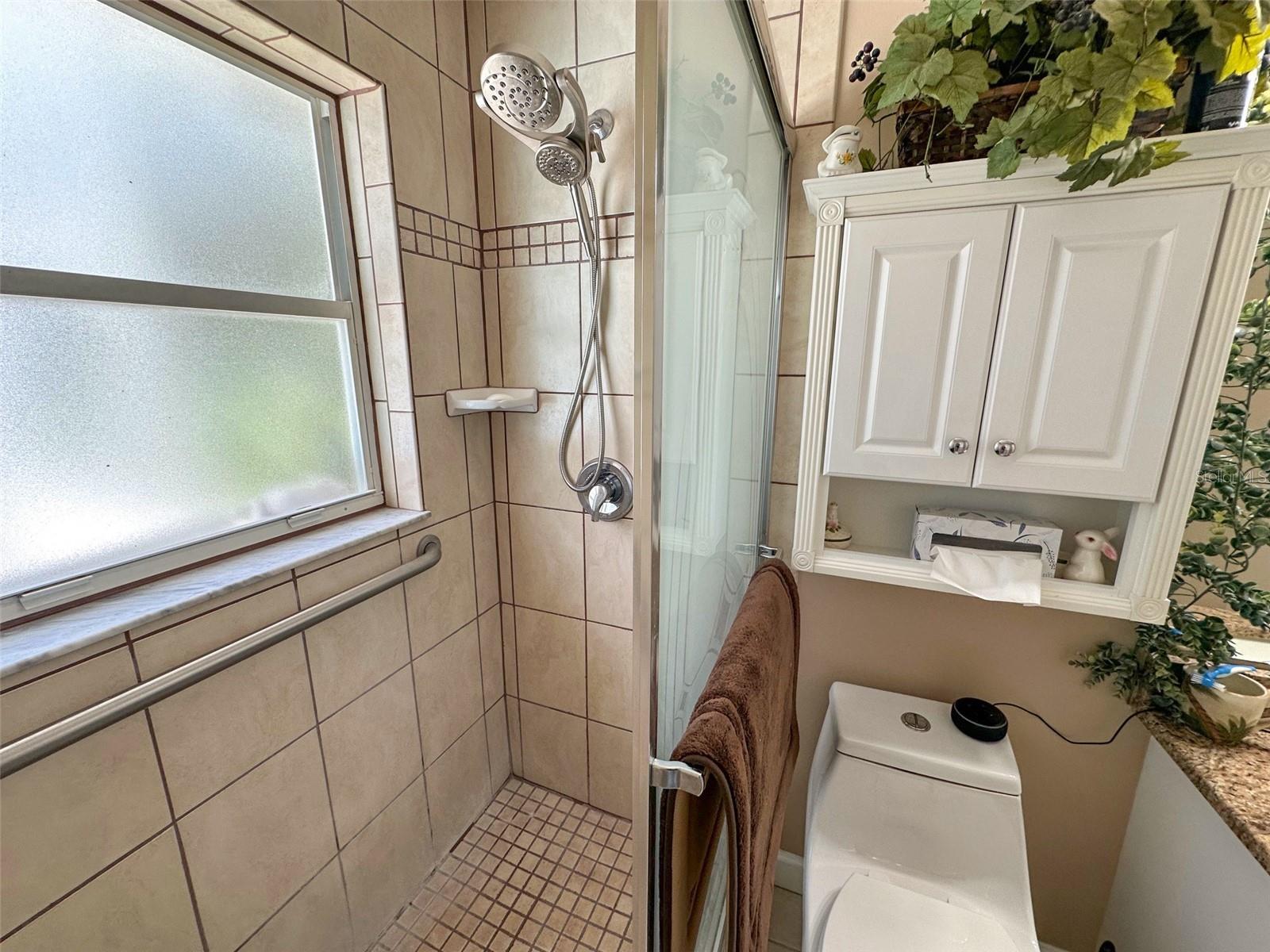 AUTUMN OAKS - Residential