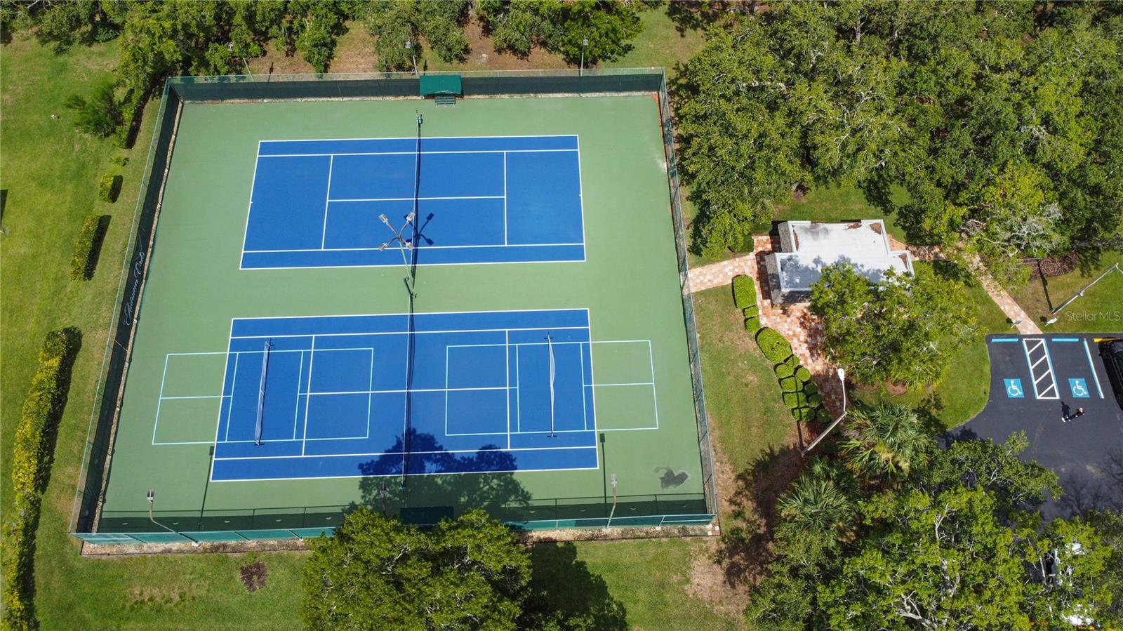 AUTUMN OAKS - Residential