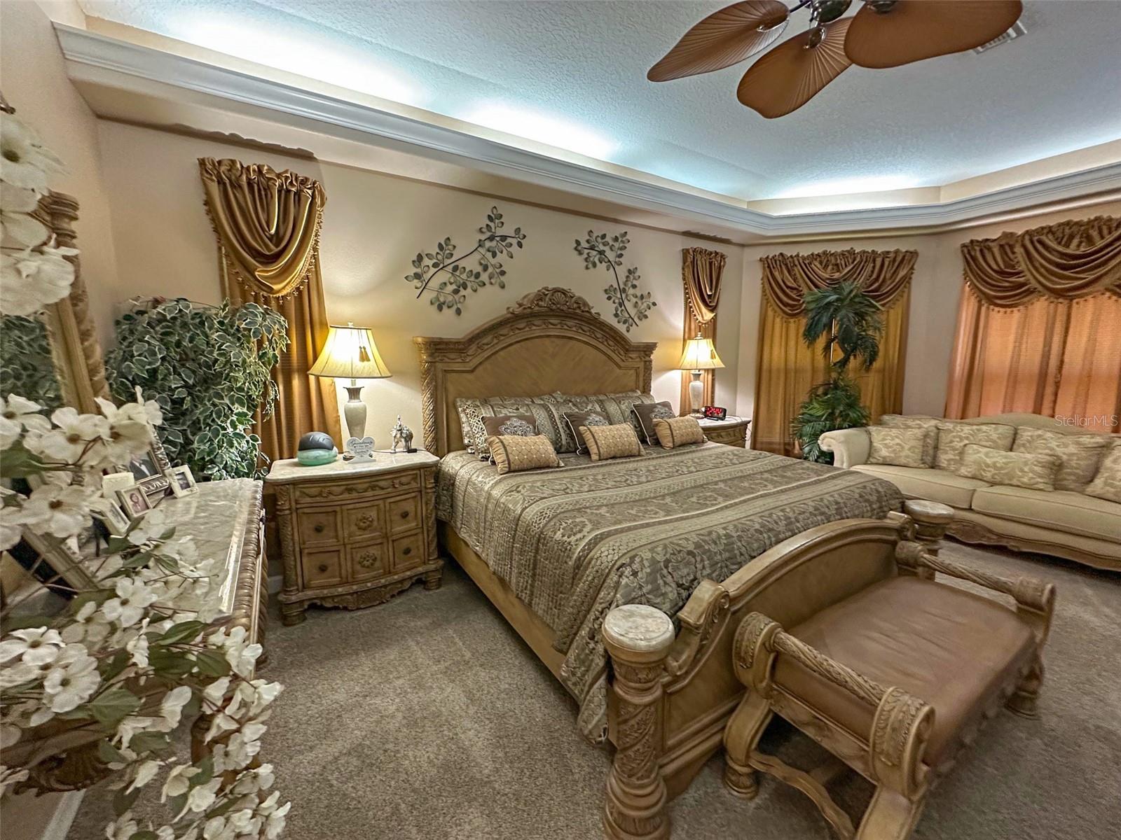 AUTUMN OAKS - Residential