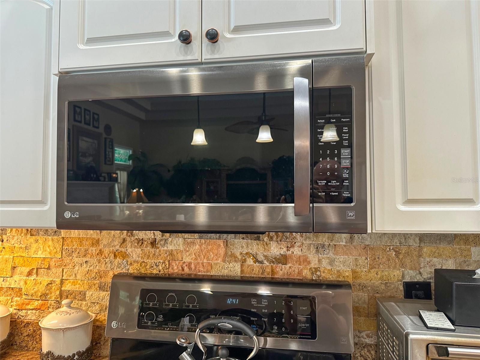 AUTUMN OAKS - Residential