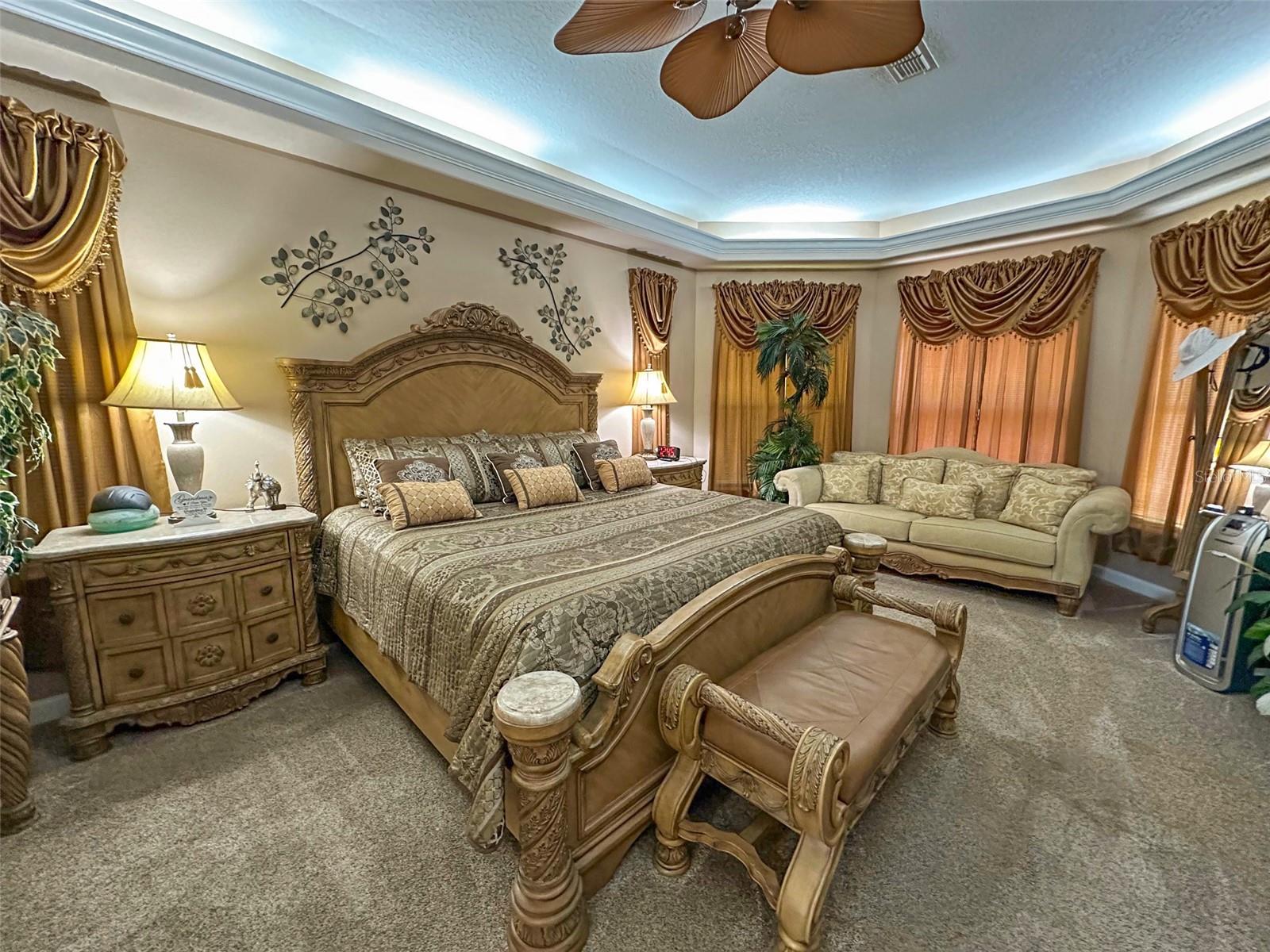 AUTUMN OAKS - Residential